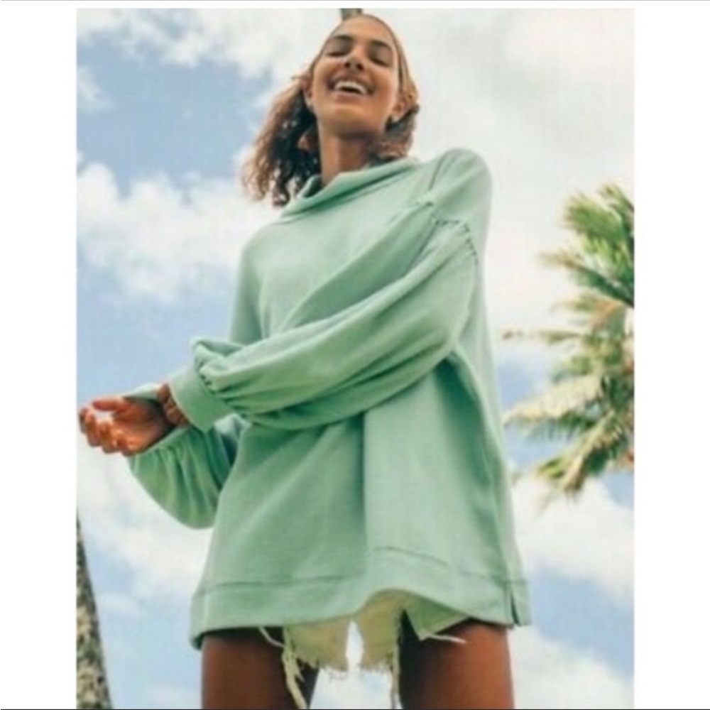 NWOT - Winnie Long Sleeves Top